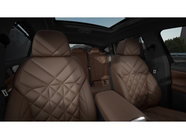 New 2027 Mineral White Metallic BMW  image 11