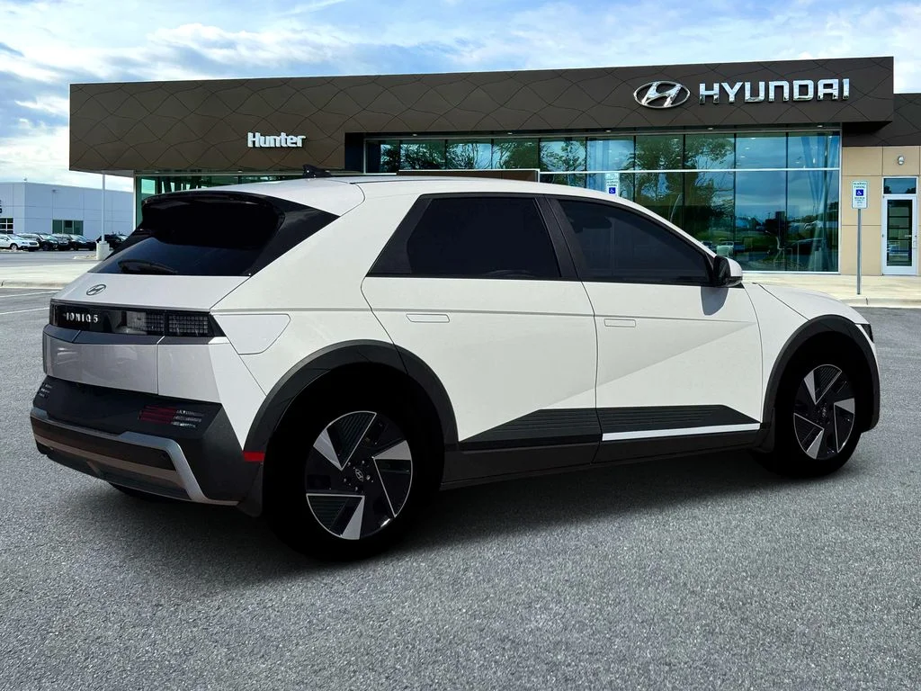 New 2026 Atlas White Hyundai SEL image 8