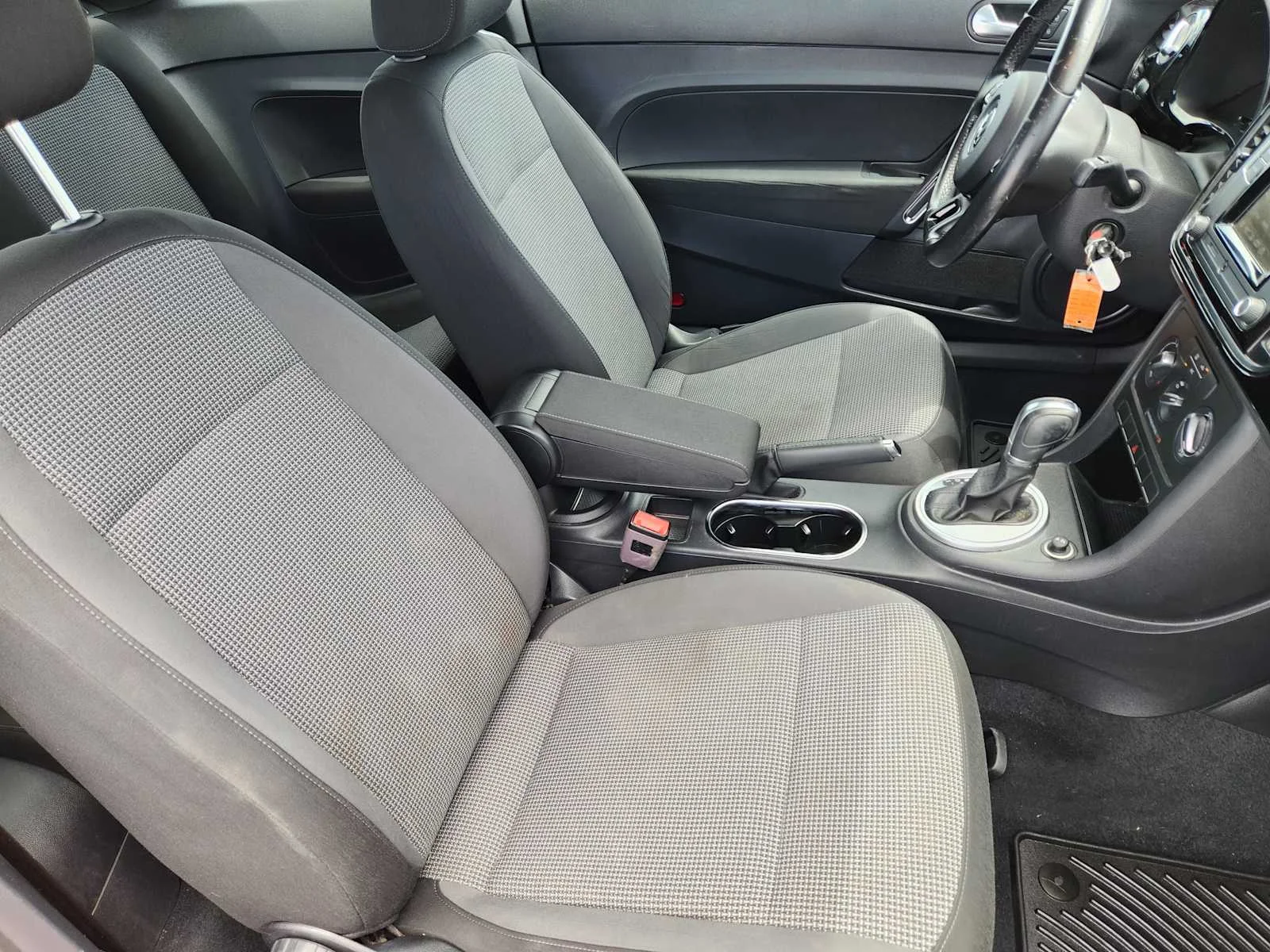 Used 2018 Habanero Orange Metallic Volkswagen S image 13