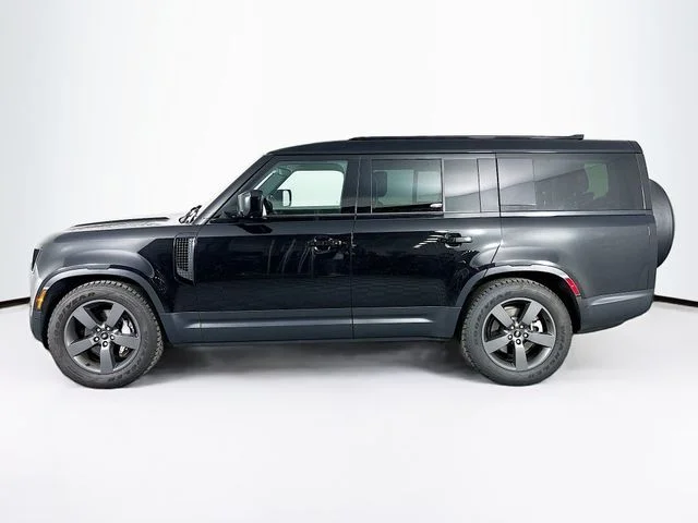 Used 2025 Black Land Rover S image 8