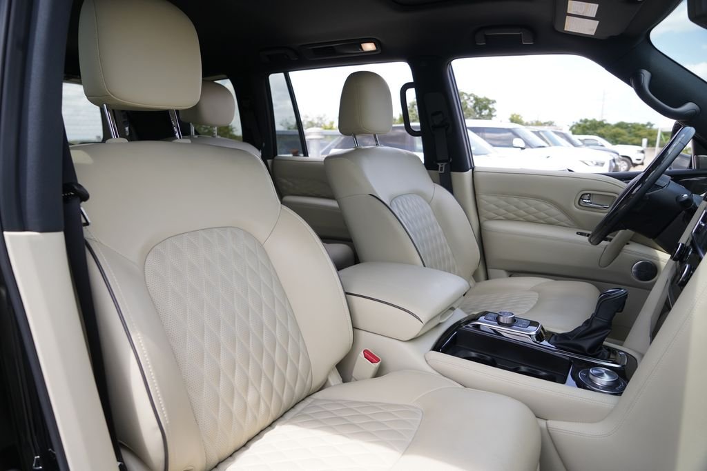 Used 2024 Black INFINITI Sensory image 23
