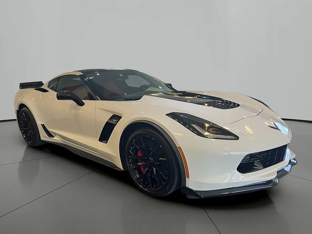Used 2016 Arctic White Chevrolet Z06 image 4