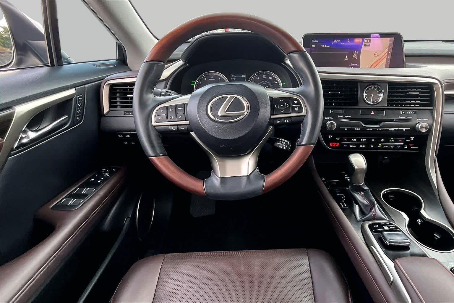 Used 2019 Eminent White Pearl Lexus  image 6