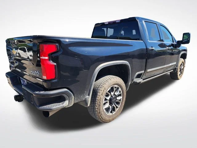 Used 2024 Black Chevrolet High Country image 2