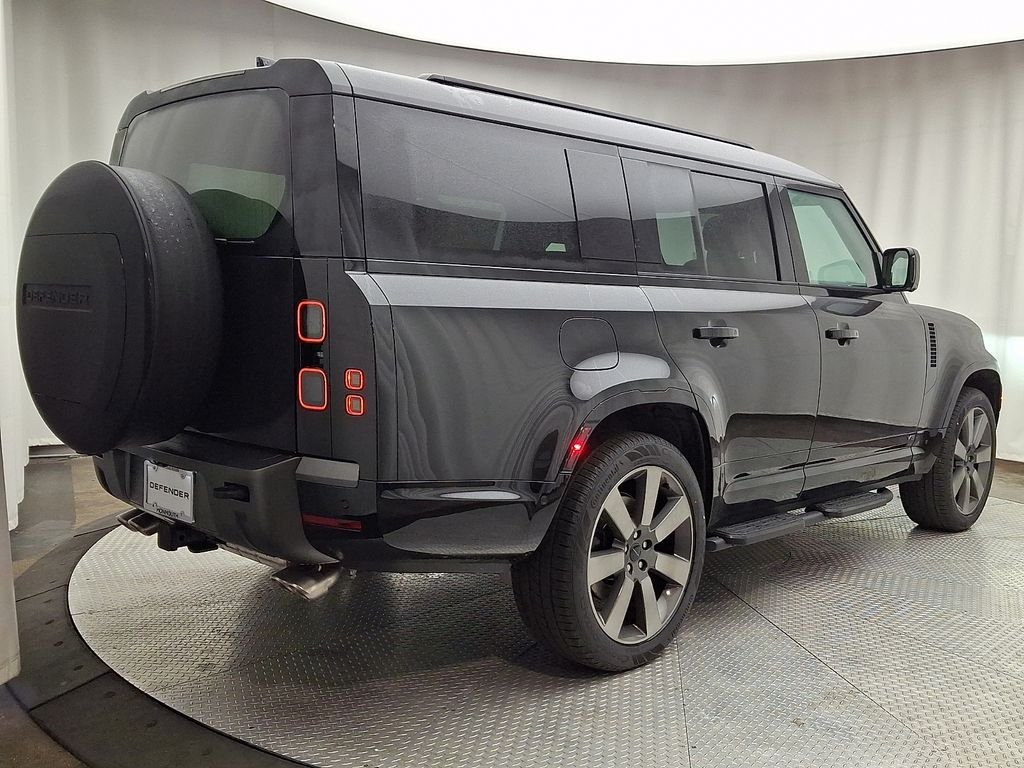 New 2026 Santorini Black LAND ROVER V8 image 3