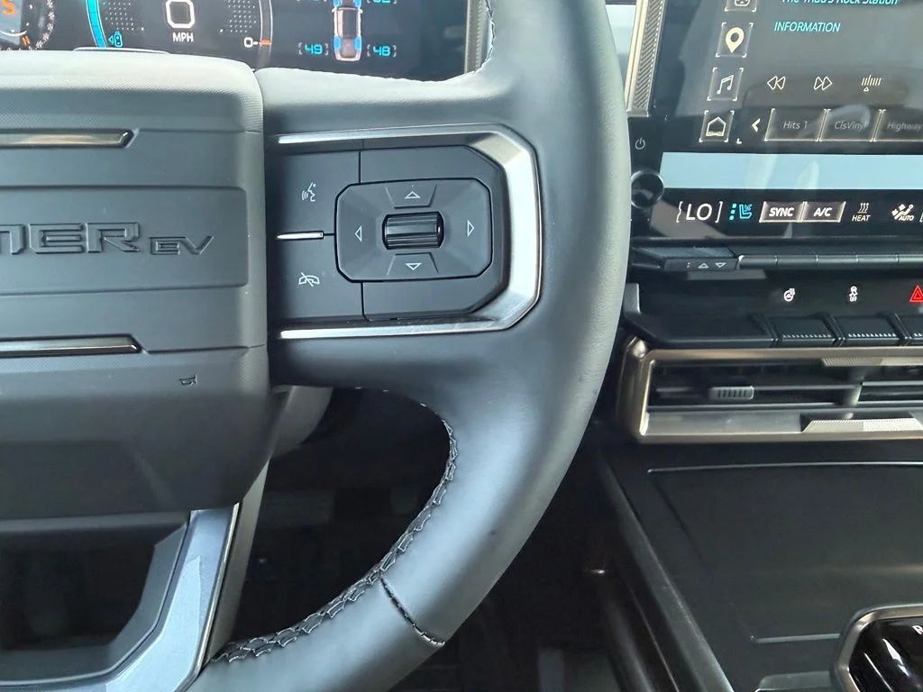 Used 2025 Black GMC 2X image 16