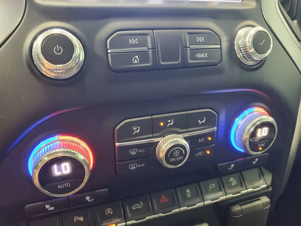 Used 2020 PACIFIC BLUE METALLIC GMC SLE image 23