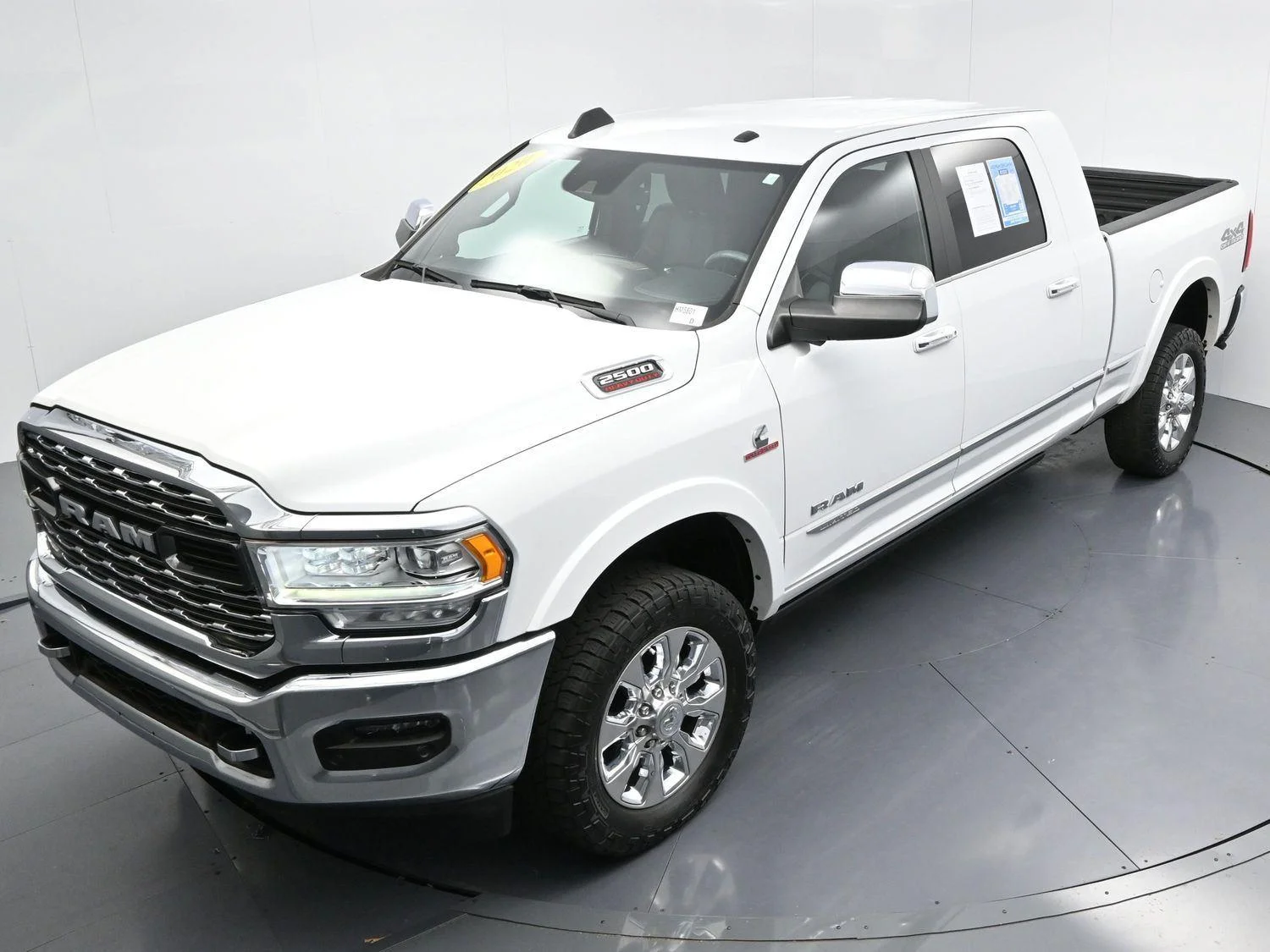 Used 2020 Bright White Clearcoat Ram Limited image 36