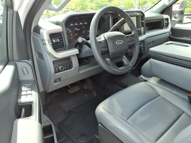 Used 2024 White Ford XL image 21