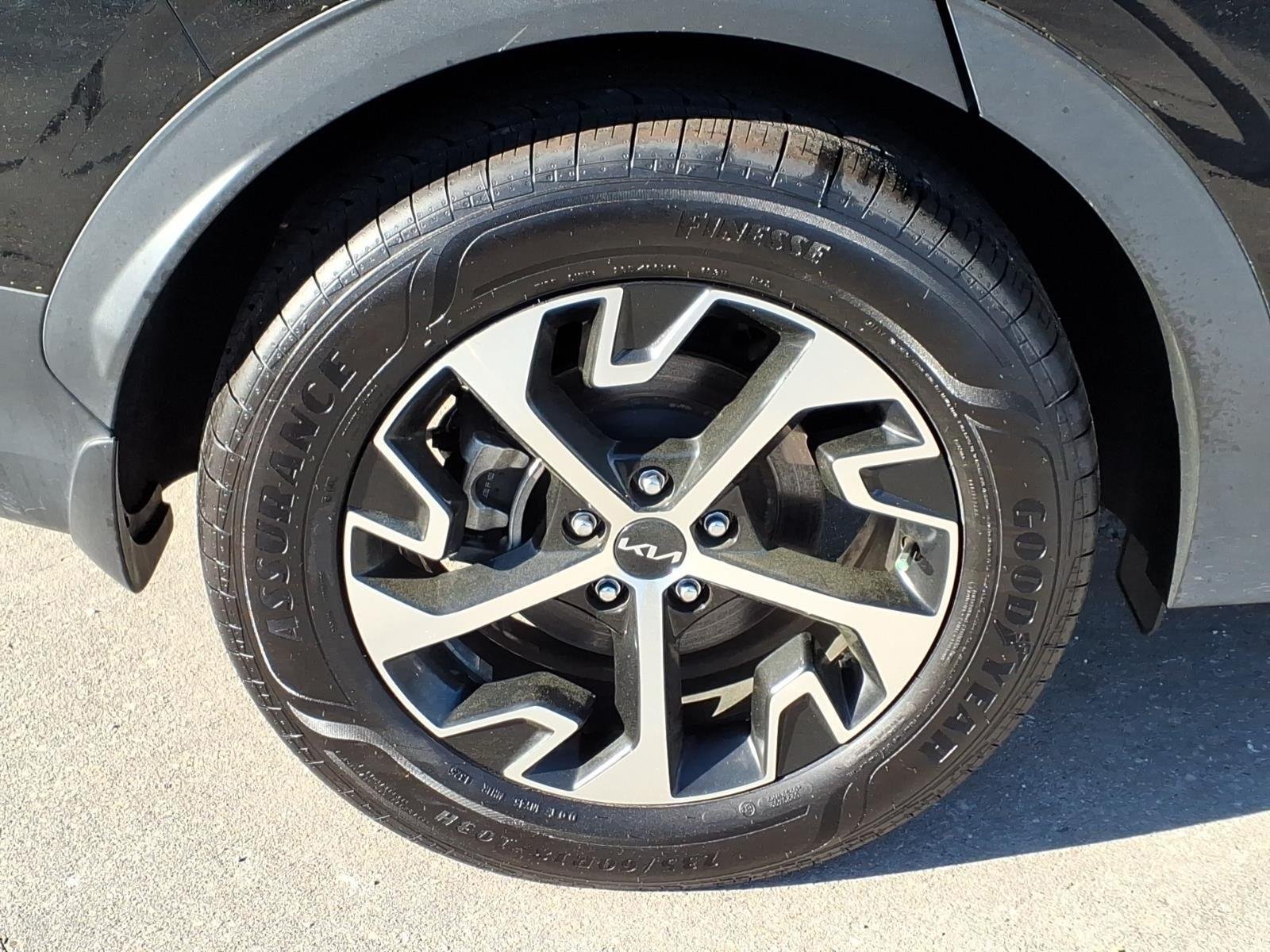 Used 2023 Fusion Black Kia EX image 12