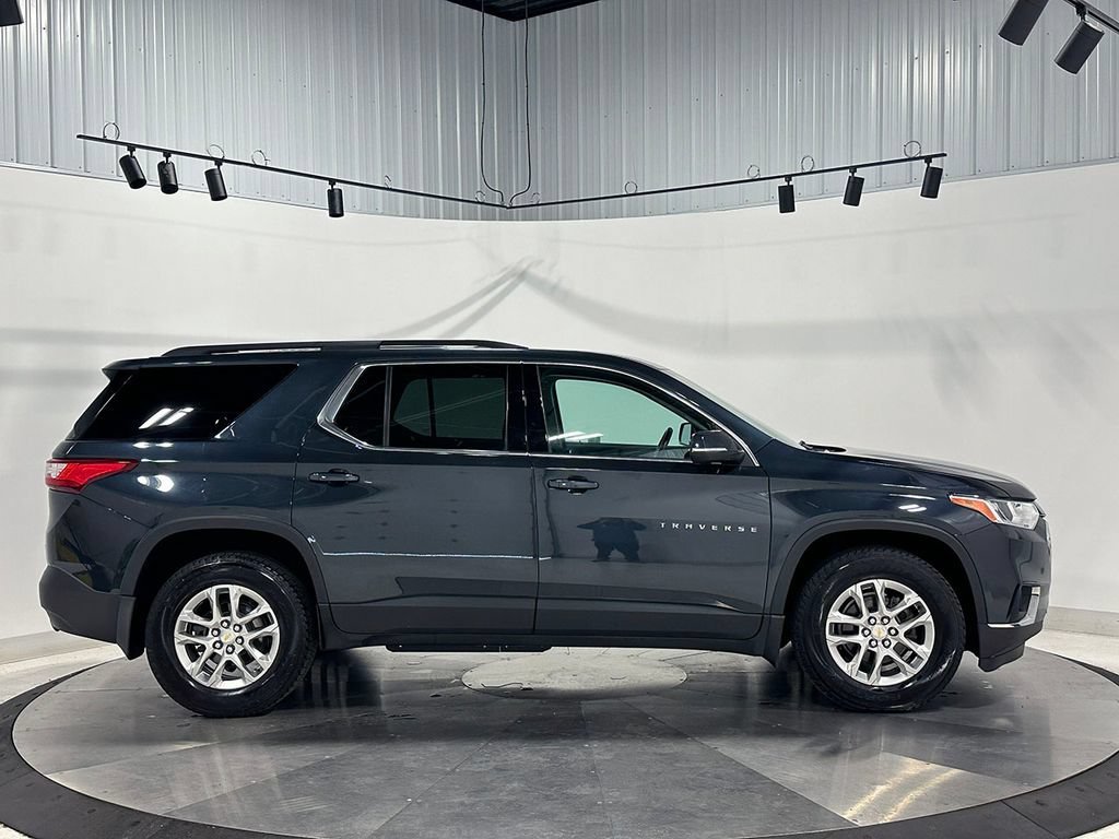 Used 2021 GRAPHITE METALLIC Chevrolet LT Leather image 10