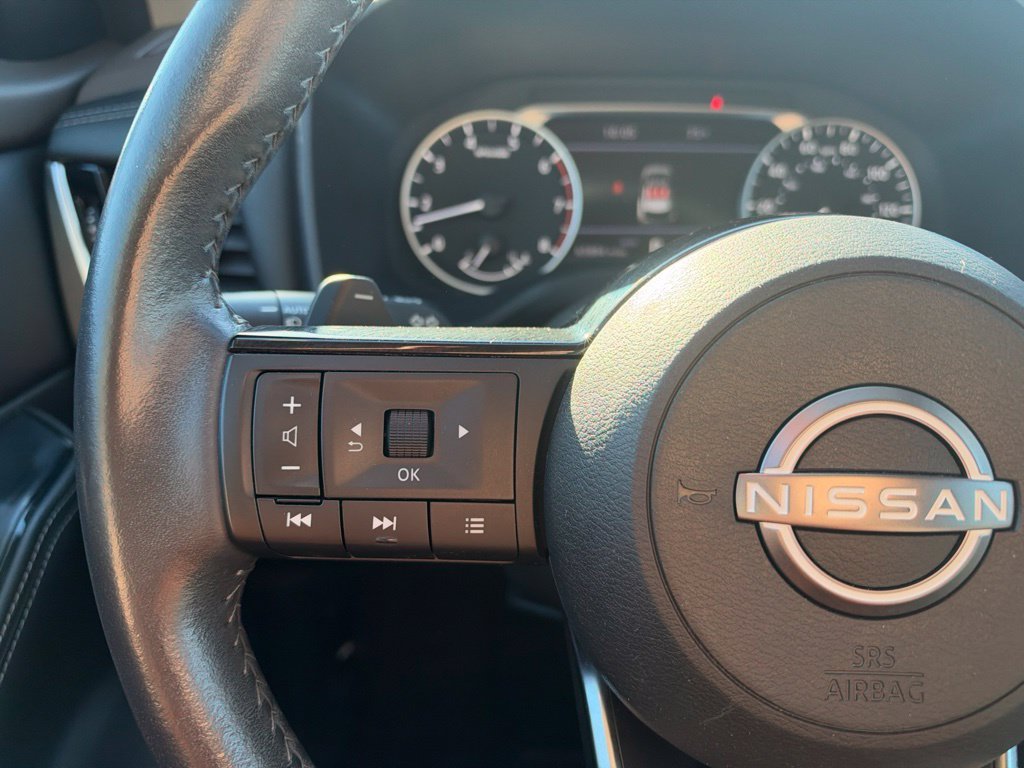 Used 2023 Gray Nissan SL image 23
