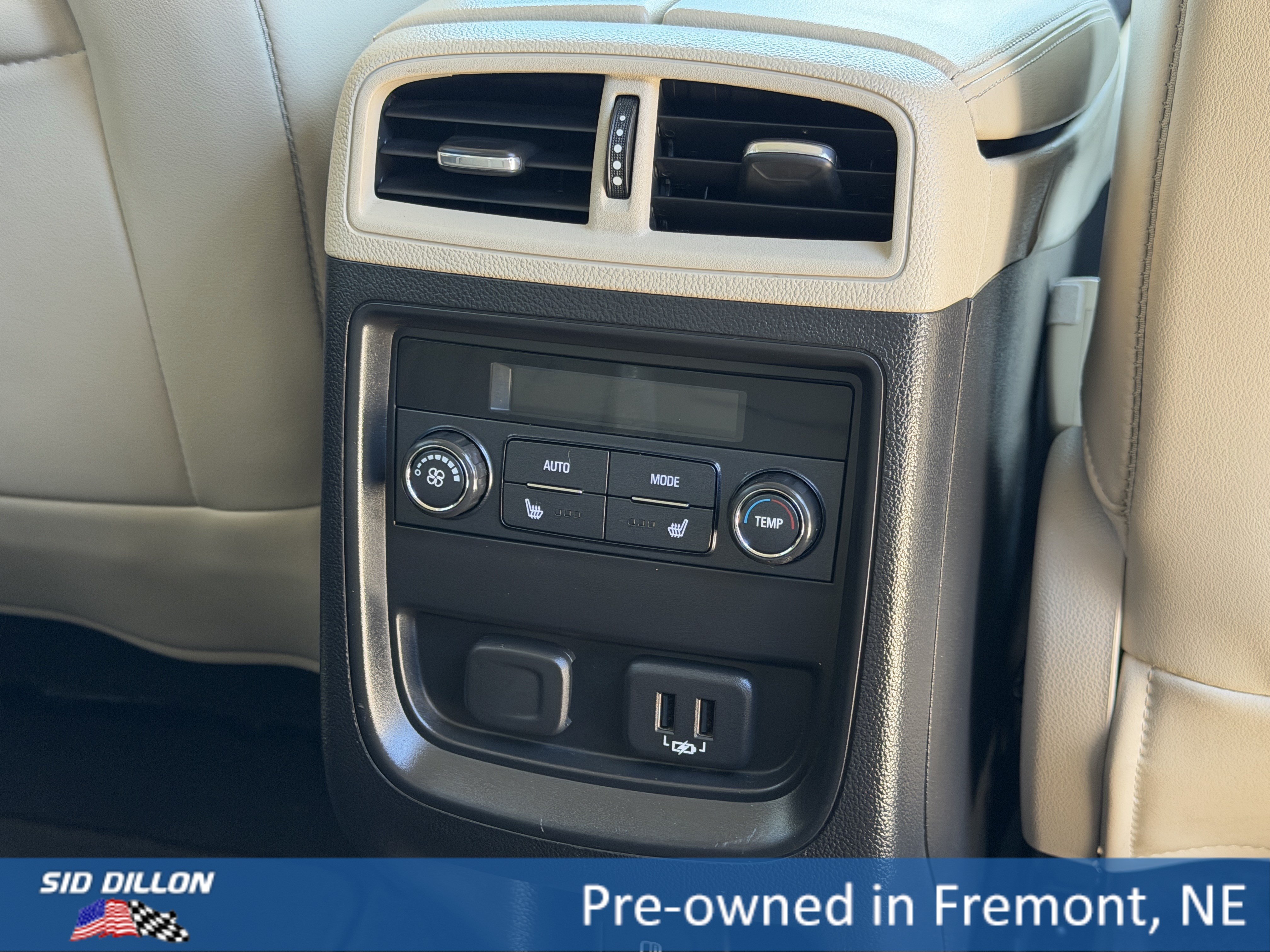 Used 2019 BRONZE ALLOY METALLIC Buick Premium image 16