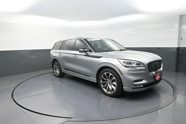 Used 2022 Silver Lincoln Grand Touring image 36