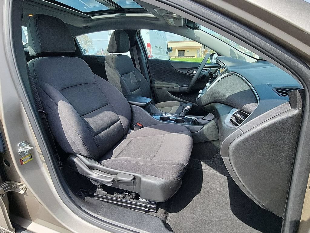 Used 2024 Mineral Gray Metallic Chevrolet 1LT image 24