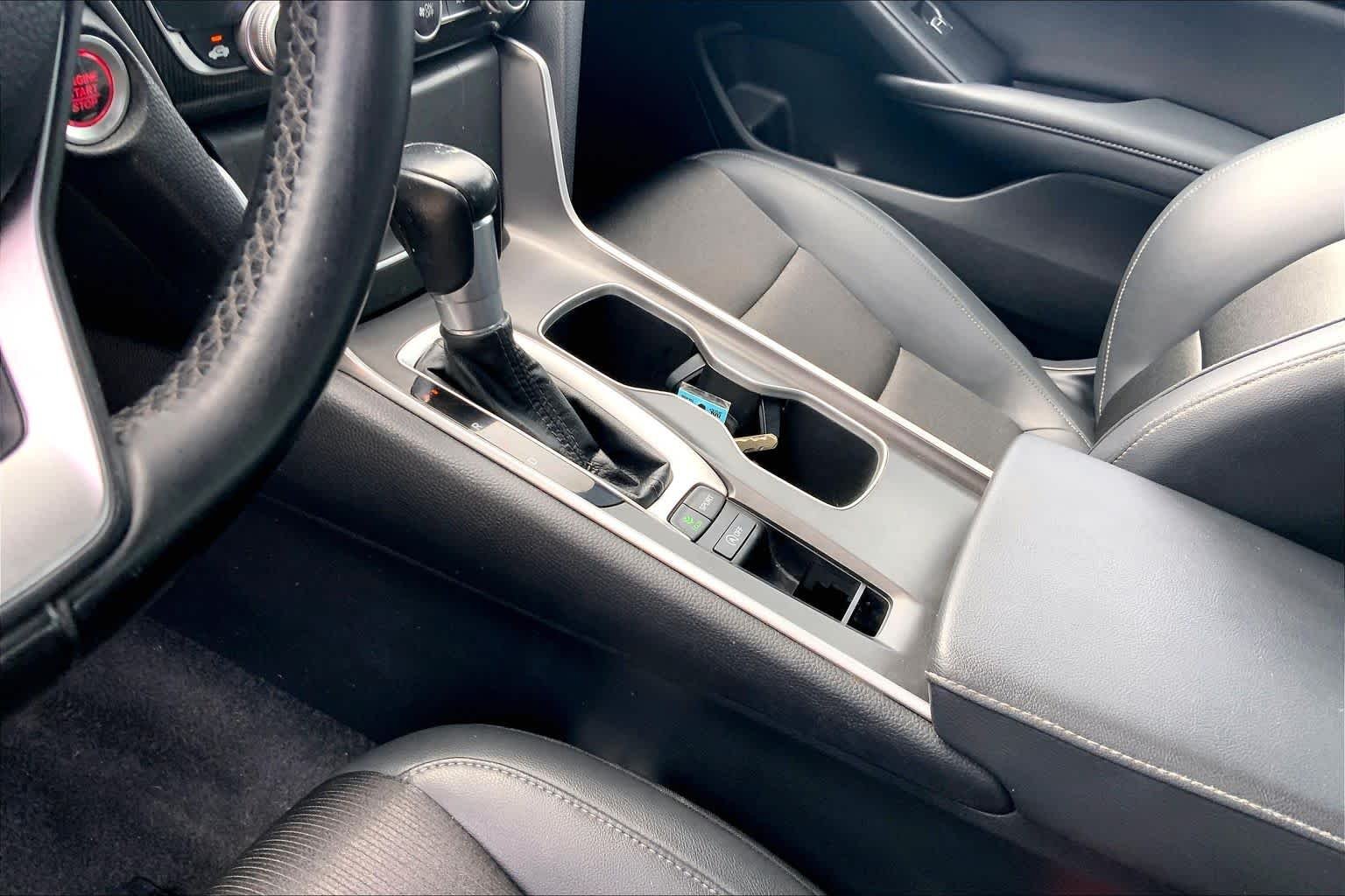 Used 2022 Platinum White Pearl Honda Sport image 15