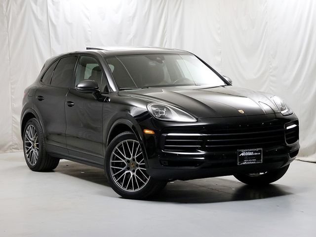 2023 Porsche Cayenne Platinum Edition's photo