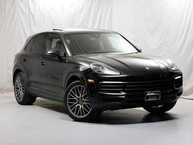 2023 Porsche Cayenne Platinum Edition's photo