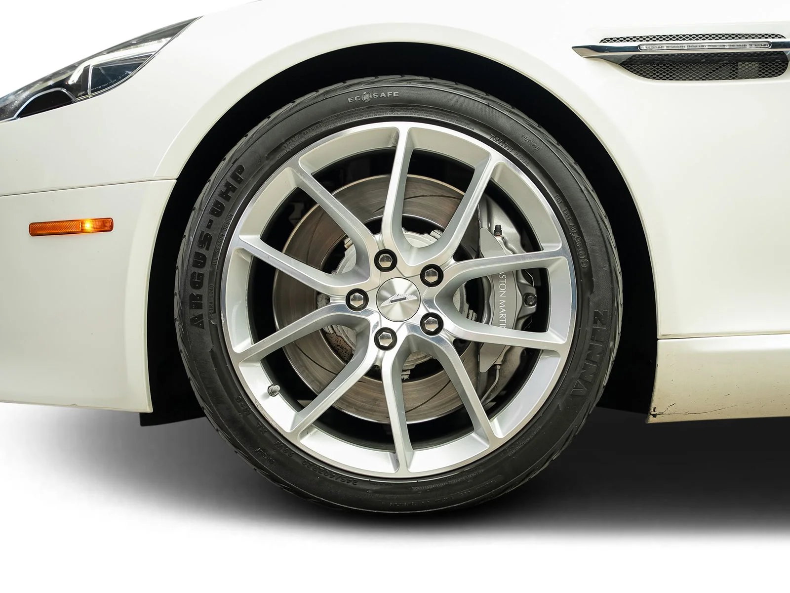 Used 2015 White Aston Martin Base image 25