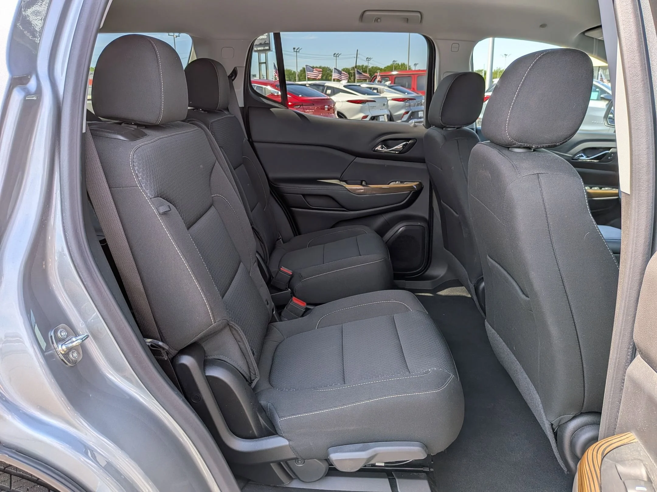 Used 2023 Sterling Metallic GMC SLE image 26