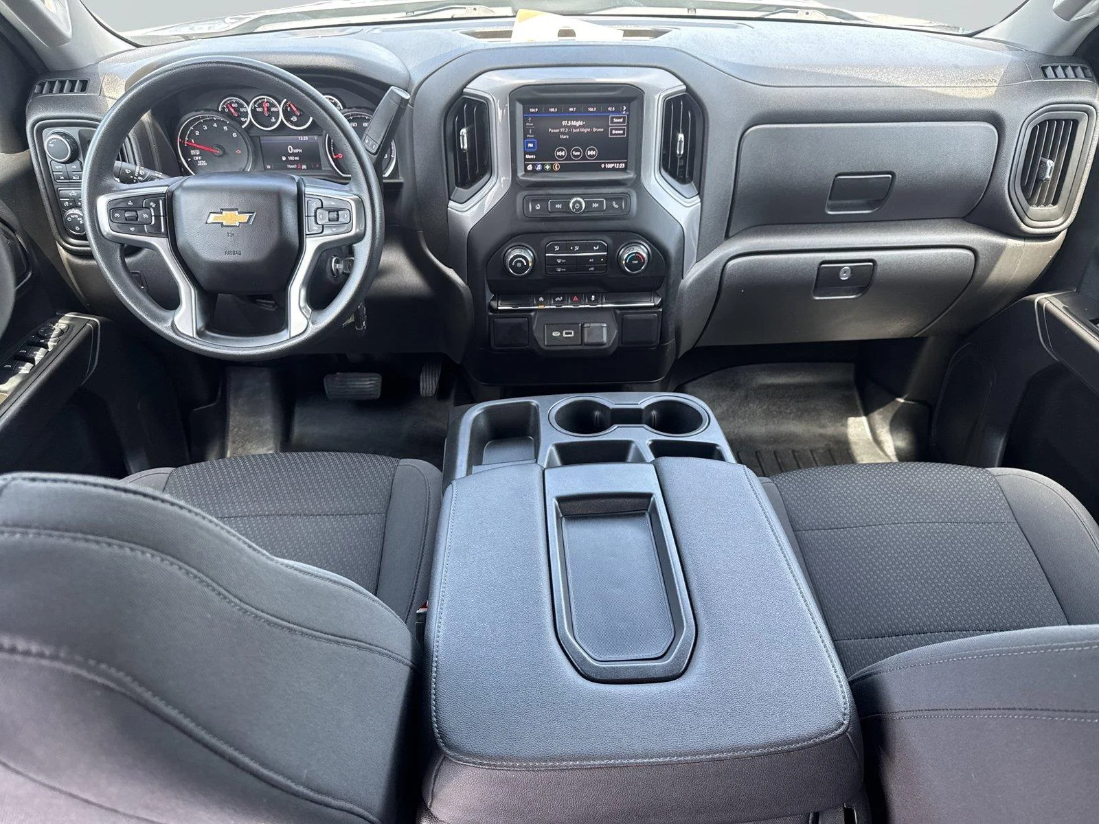 Used 2022 SILVER ICE METALLIC Chevrolet Custom image 13