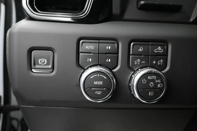 Used 2026 Summit White GMC AT4 image 13