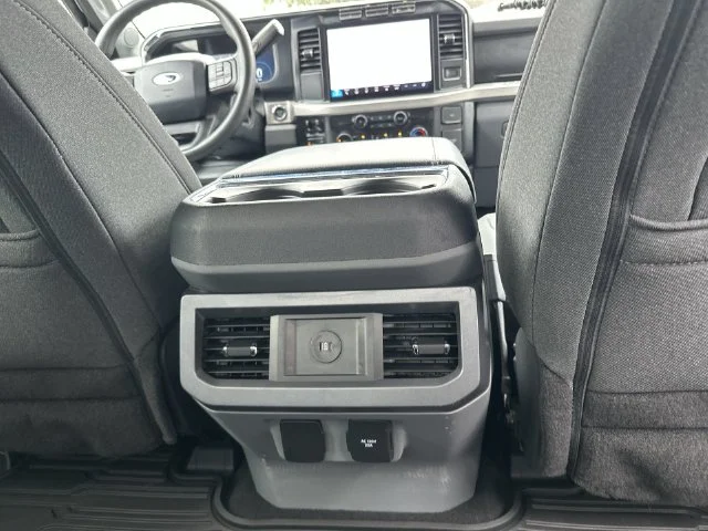 Used 2024 Silver Ford XLT image 23