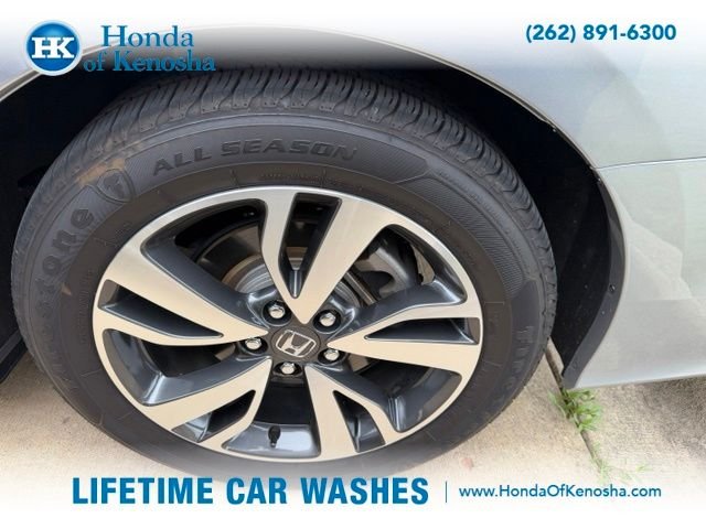 Certified Used 2024 Lunar Silver Metallic Honda Touring image 3