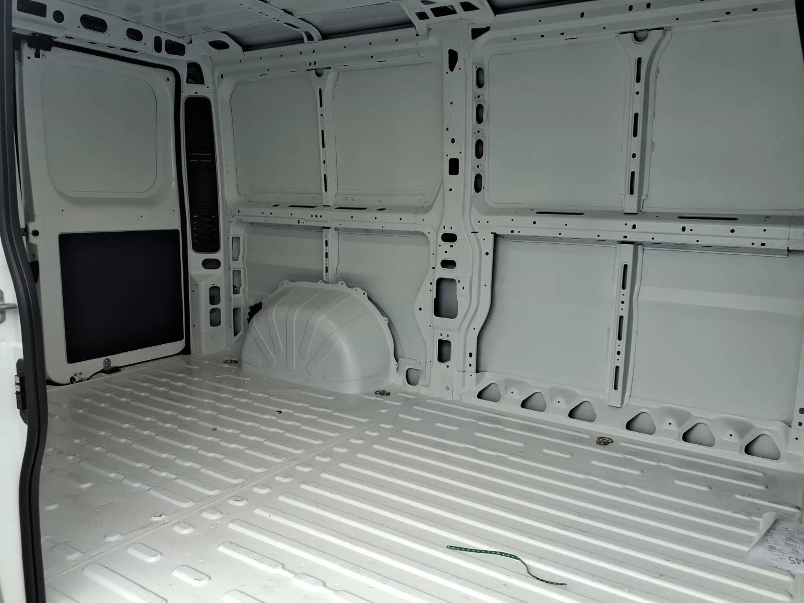 New 2026 Bright White Clear-Coat Exterior Paint RAM Low Roof image 14