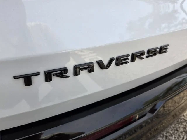 New 2026 Polar White Tricoat Chevrolet RS image 22