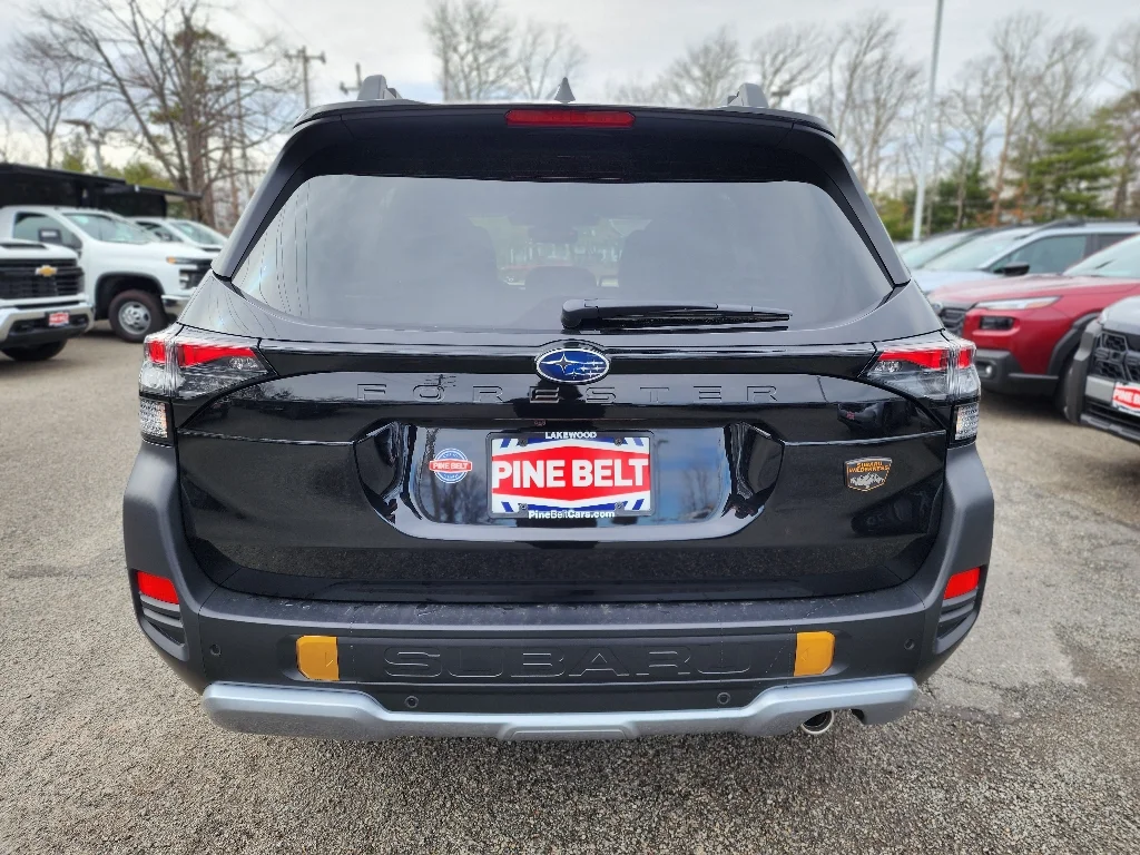 New 2026 CRYSTAL BLACK SILICA Subaru Wilderness image 12