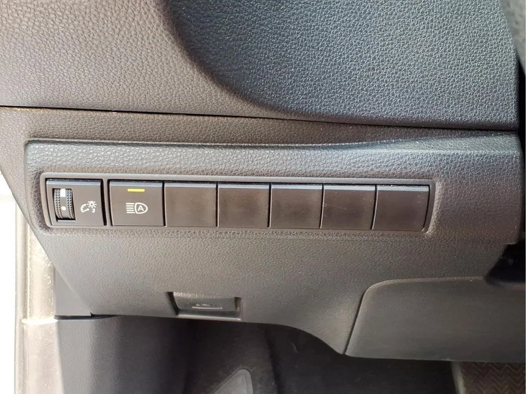 Used 2024  Toyota LE image 14