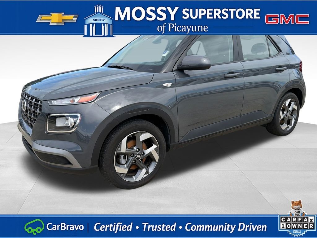 Used 2025 Gray Hyundai SEL image 1