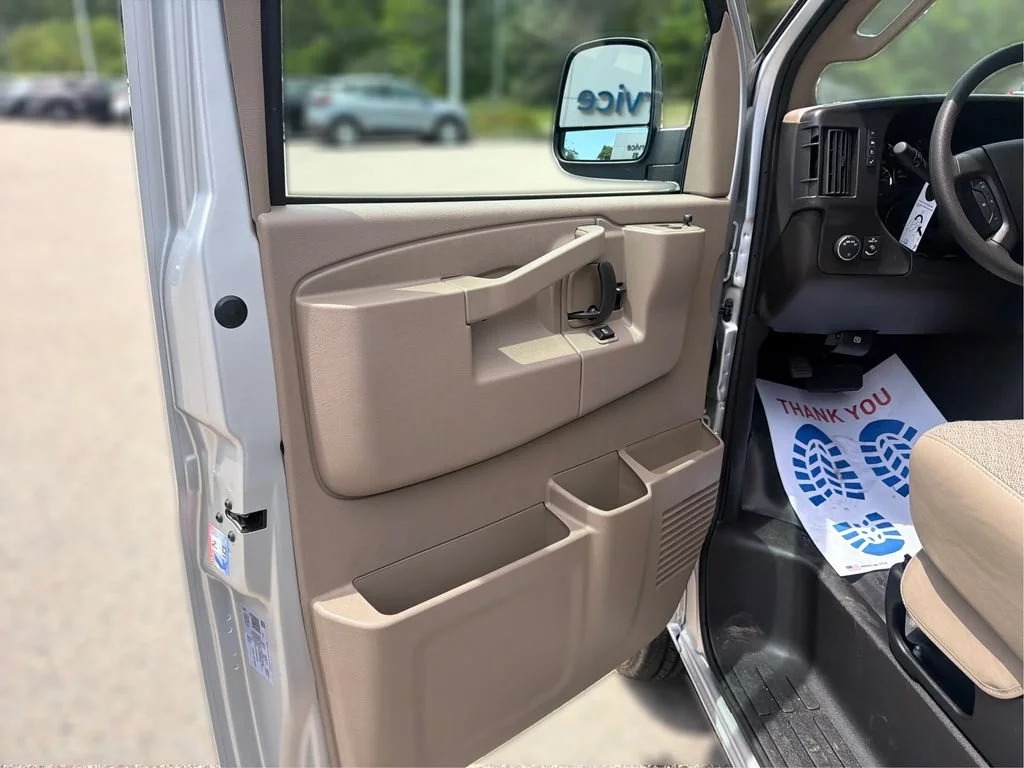 2026 Chevrolet Express Cargo Work Van - Photo 47