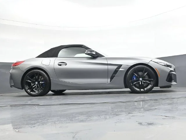 Used 2021 Gray BMW sDrive M40i image 31