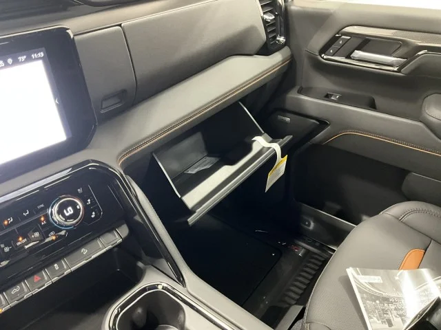 2026 GMC Sierra 2500HD AT4 - Photo 34