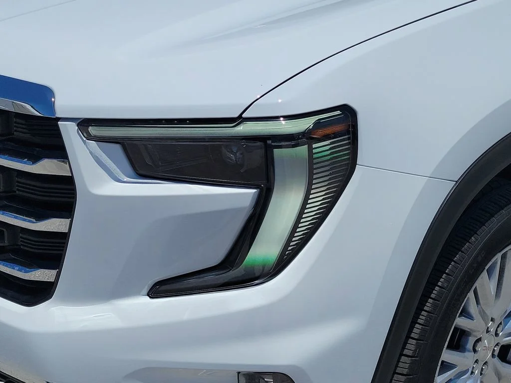 New 2026 Summit White GMC Elevation image 25