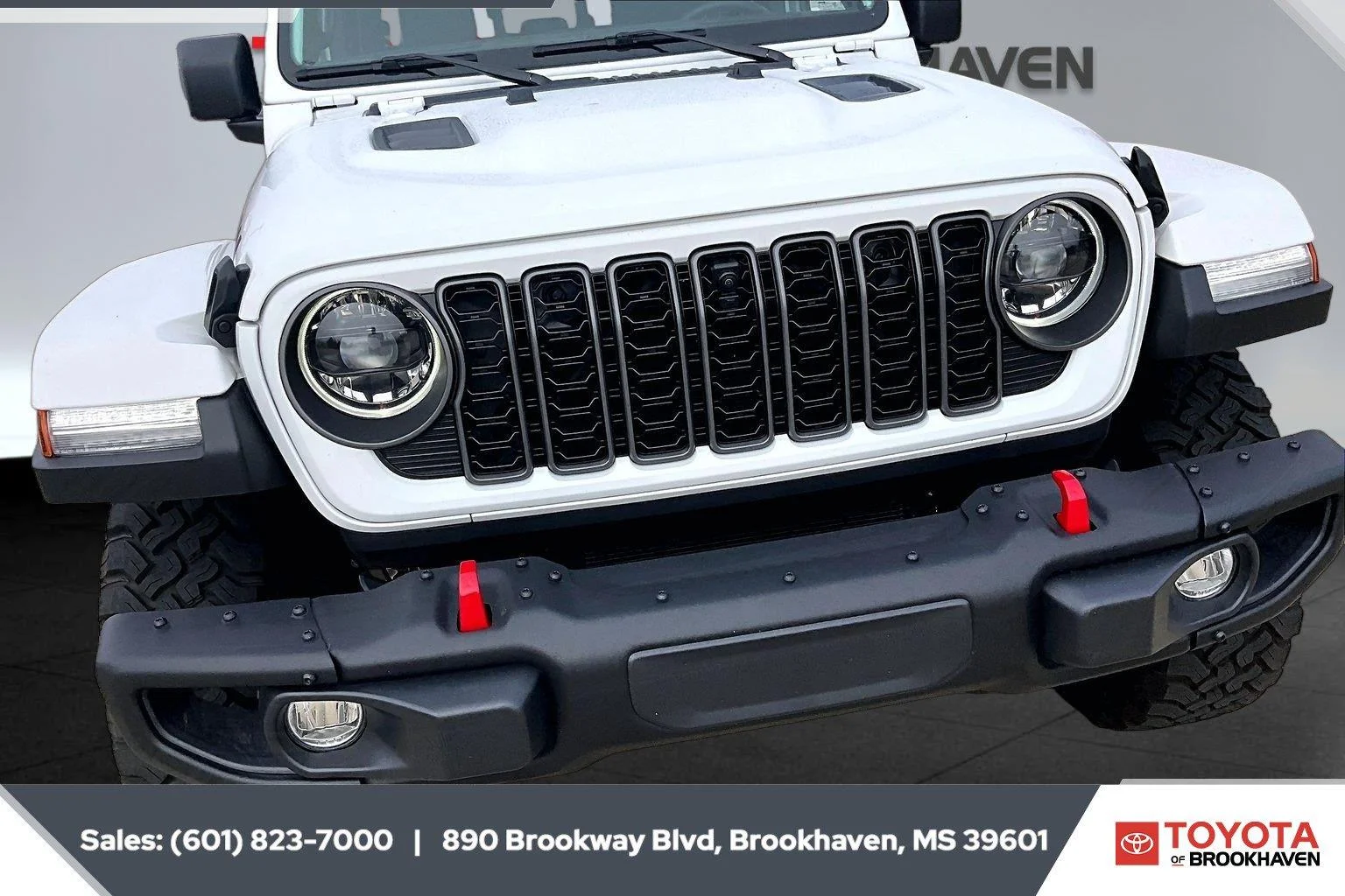 Used 2025 Bright White Clearcoat Jeep Rubicon X image 21