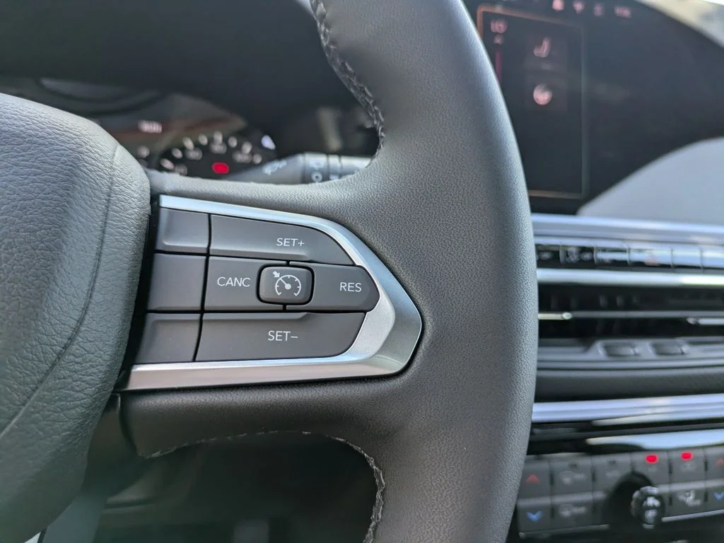 New 2026 Blue Jeep Latitude image 29