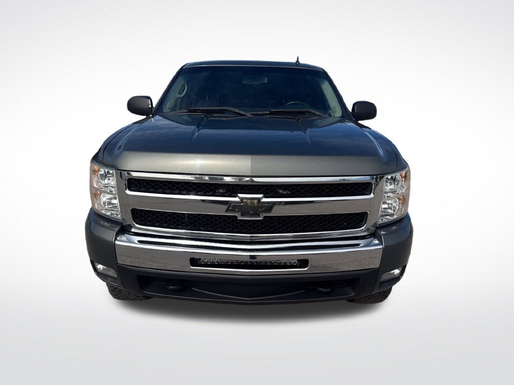 Used 2011 STEEL GREEN METALLIC Chevrolet LT image 9