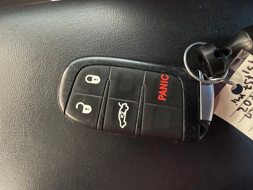 Used 2023 Green Dodge SXT image 17