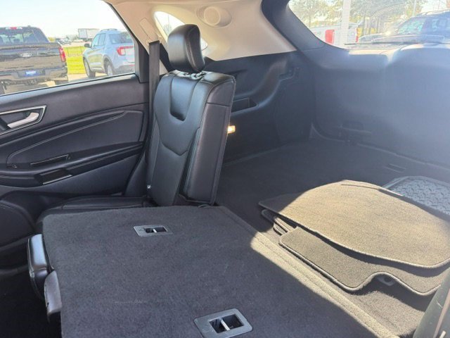 Used 2018 Shadow Black Ford Titanium image 31
