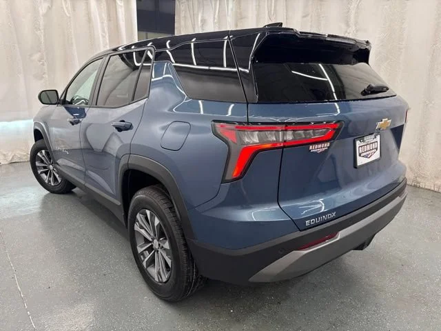 2027 Chevrolet Equinox LT - Photo 6