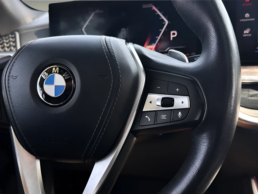 Used 2024 Gray BMW sDrive40i image 14