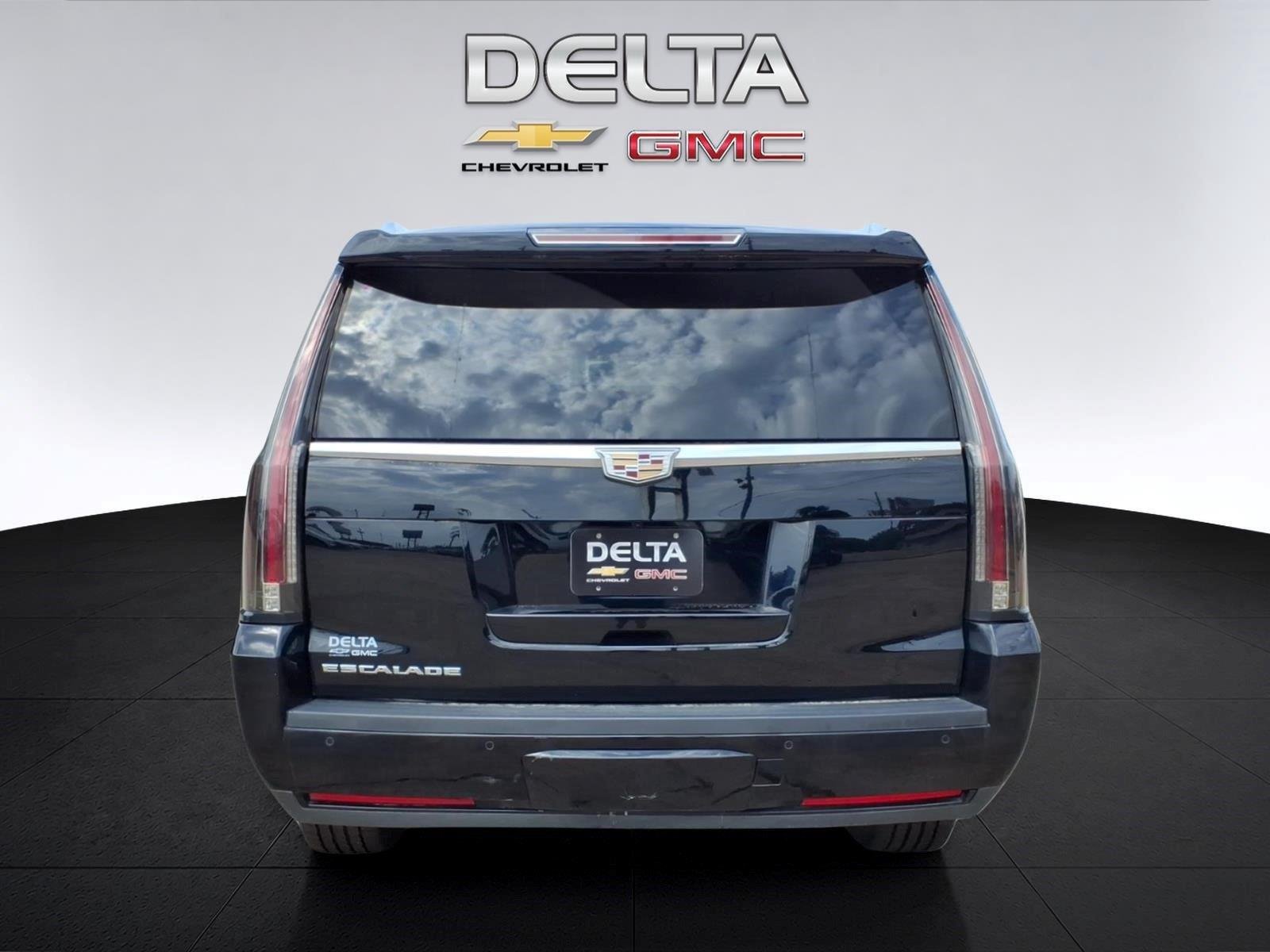 Used 2020 Black Raven Cadillac SUV image 4