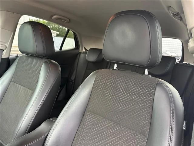 Used 2021 White Buick Preferred image 21