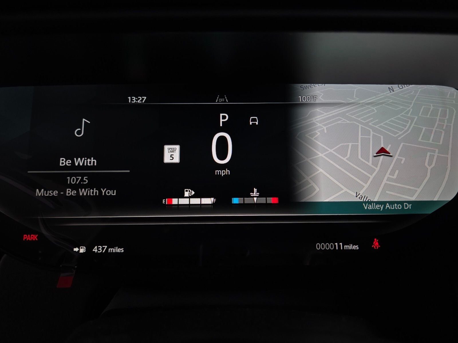 New 2026 Borasco Grey Land Rover Dynamic SE image 32