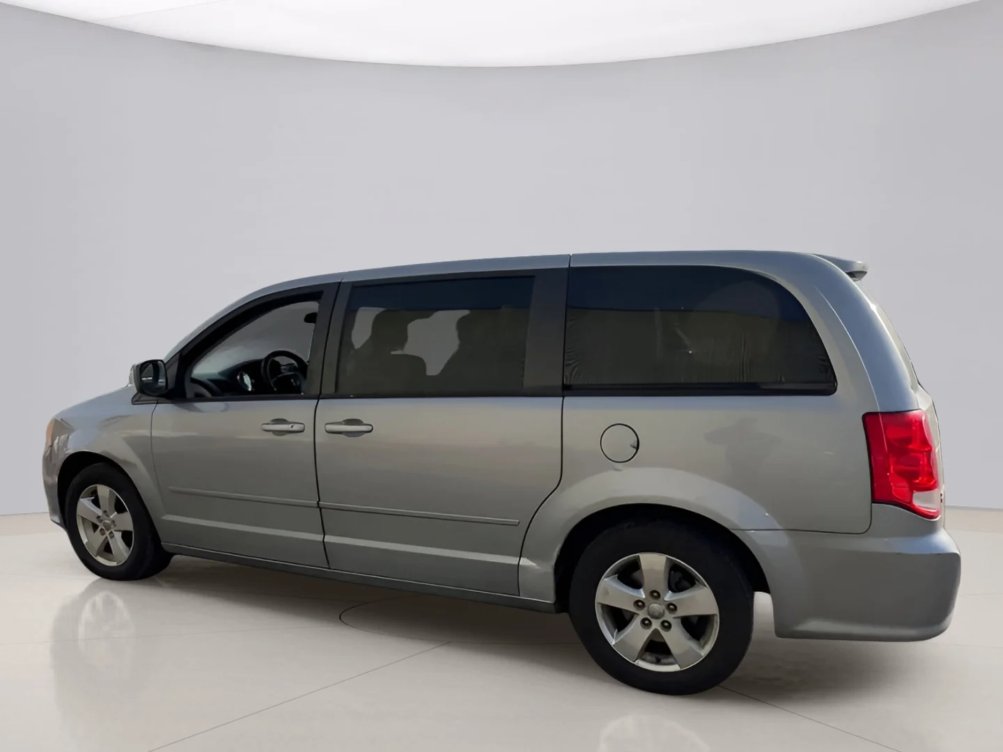 Used 2013 Gray Dodge SE Minivan 4D image 6