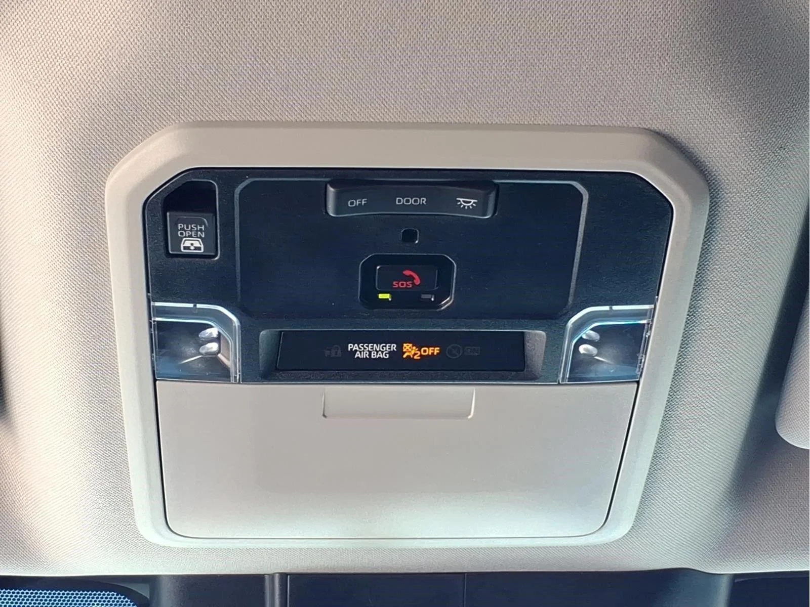 Used 2023 Ice Cap Toyota SR5 image 16
