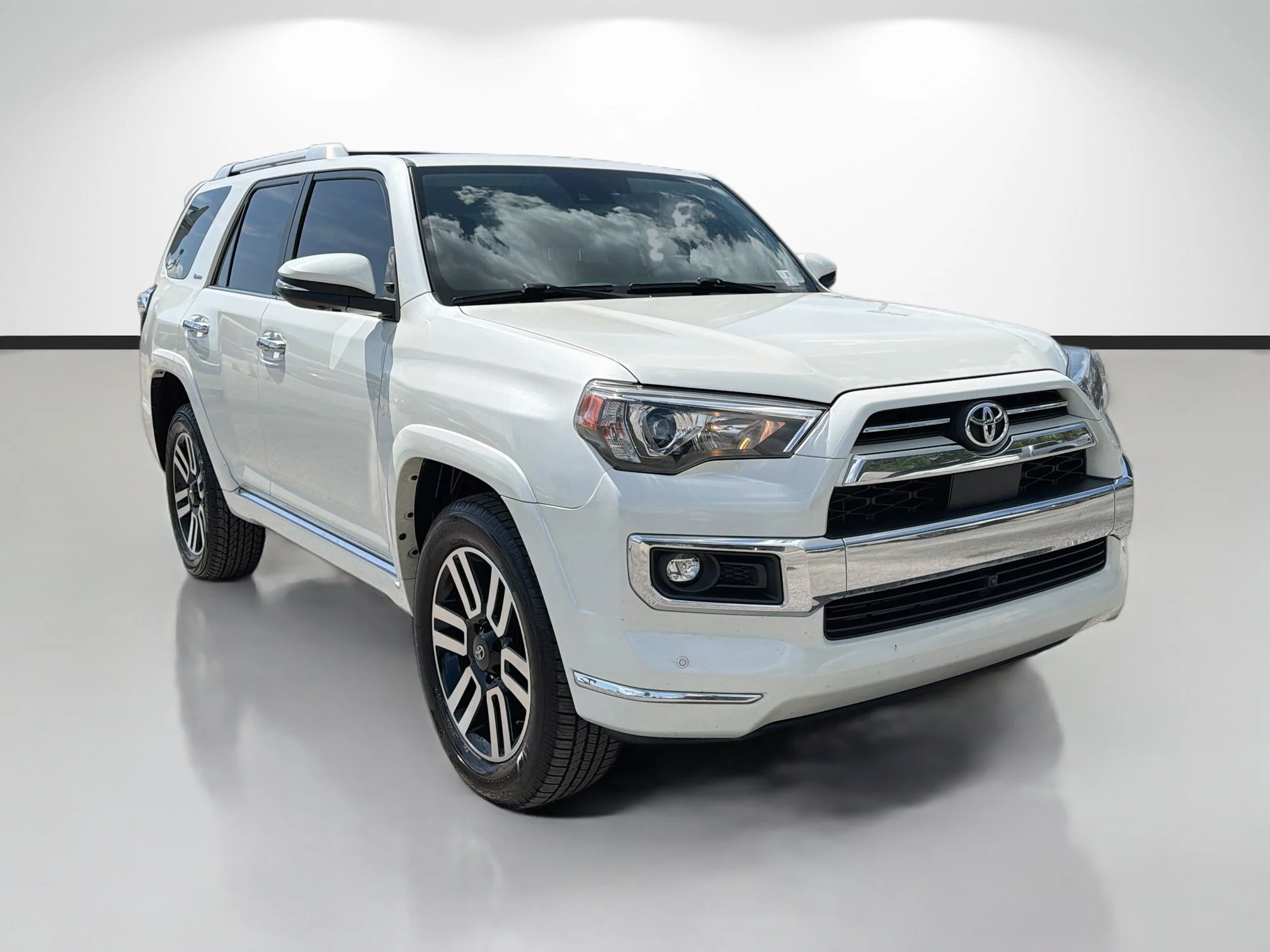 Used 2022 Blizzard Pearl Toyota Limited image 1